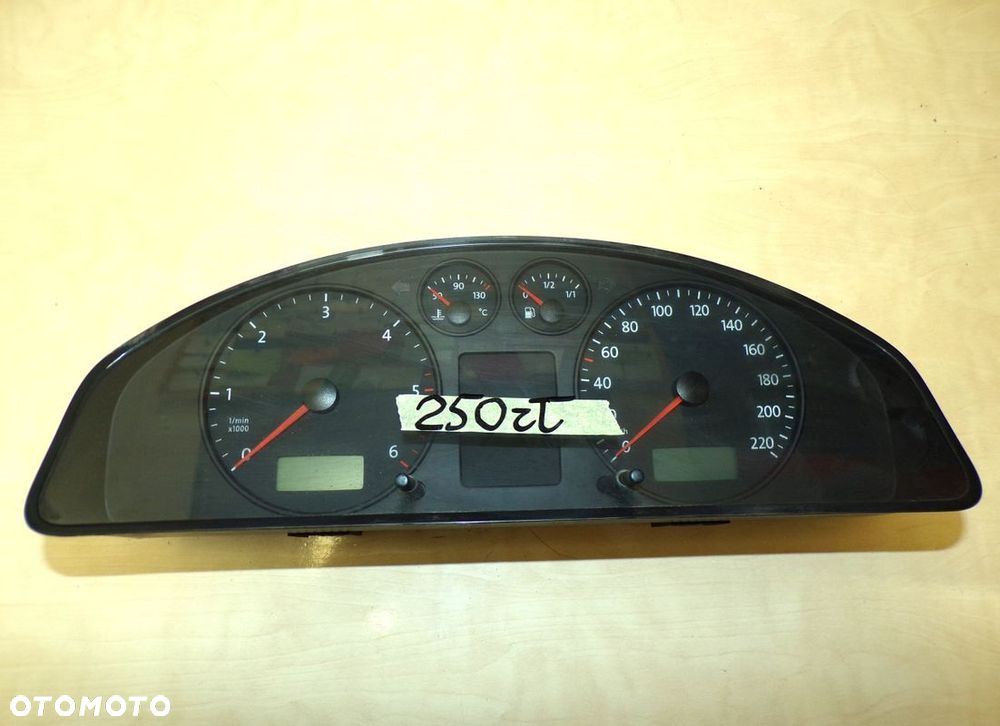 VW T5 TRANSPORTER CARAVELLE 03- LICZNIK ZEGARY 7H0920850M - 1