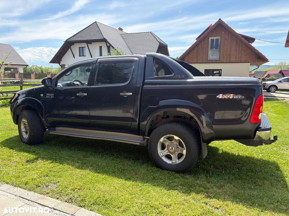 Toyota Hilux - 3