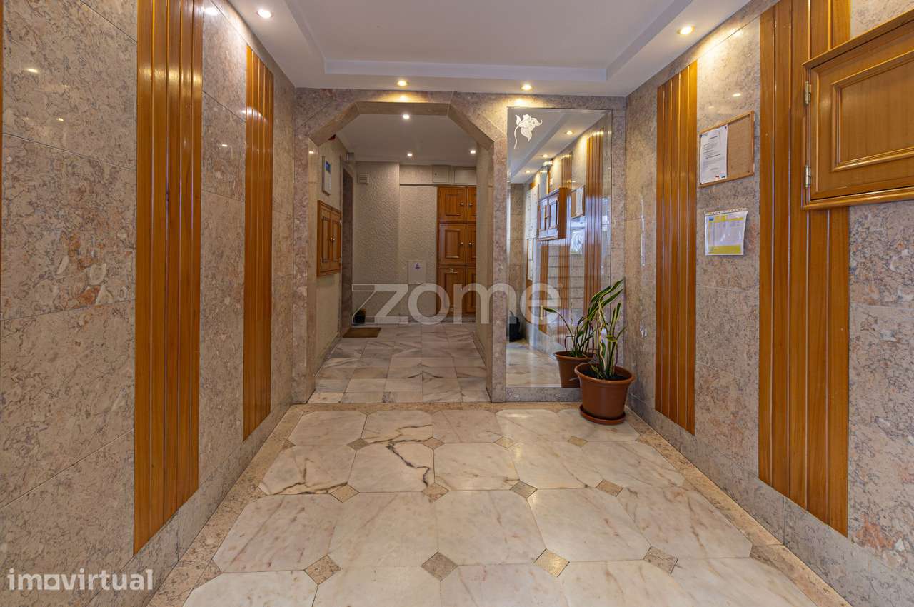 Apartamento T2 à venda na Rua Holanda - Grande imagem: 4/19