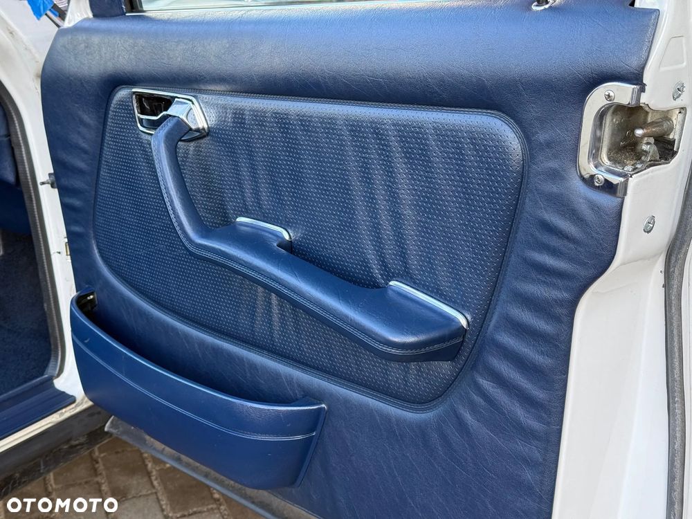 Mercedes-Benz W123 - 27