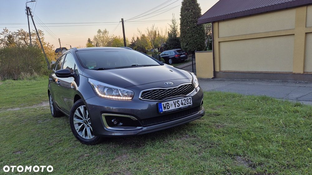 Kia Ceed 1.6 GDI ISG Spirit - 17