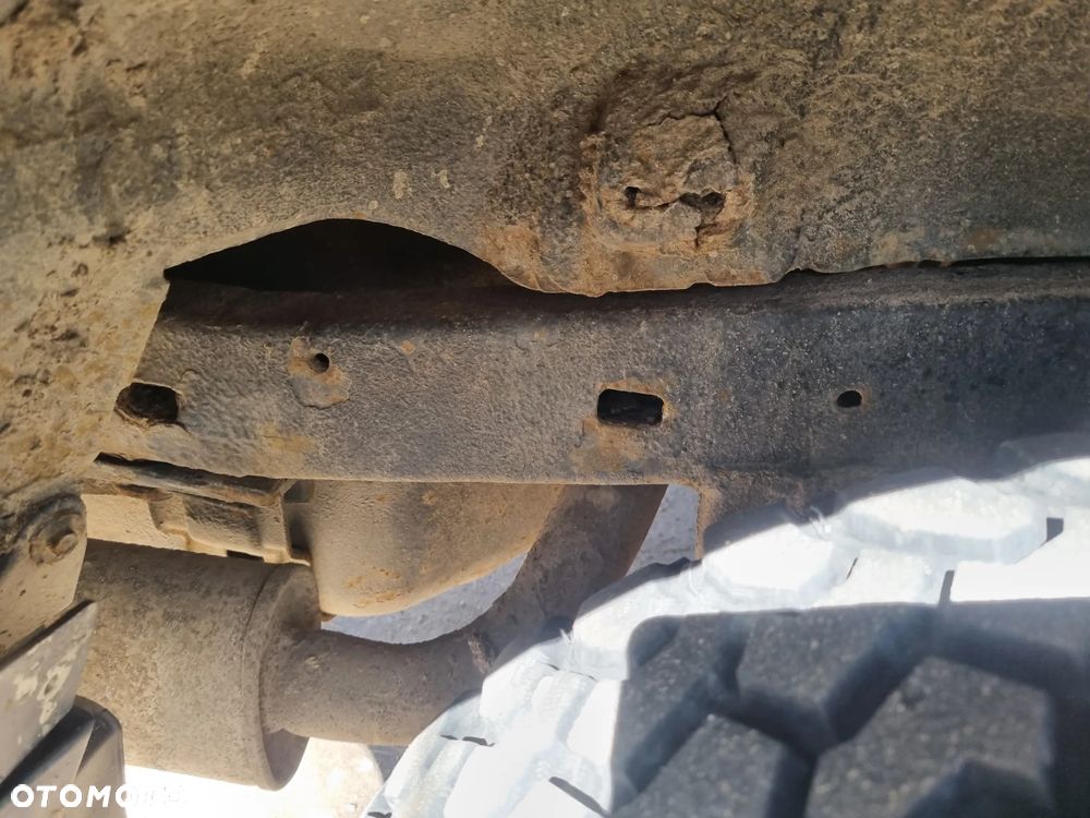 Toyota Land Cruiser - 27