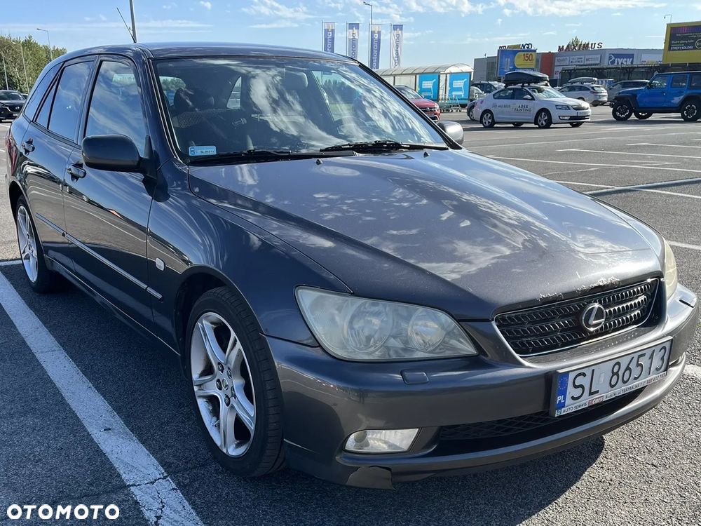 Lexus IS - 2