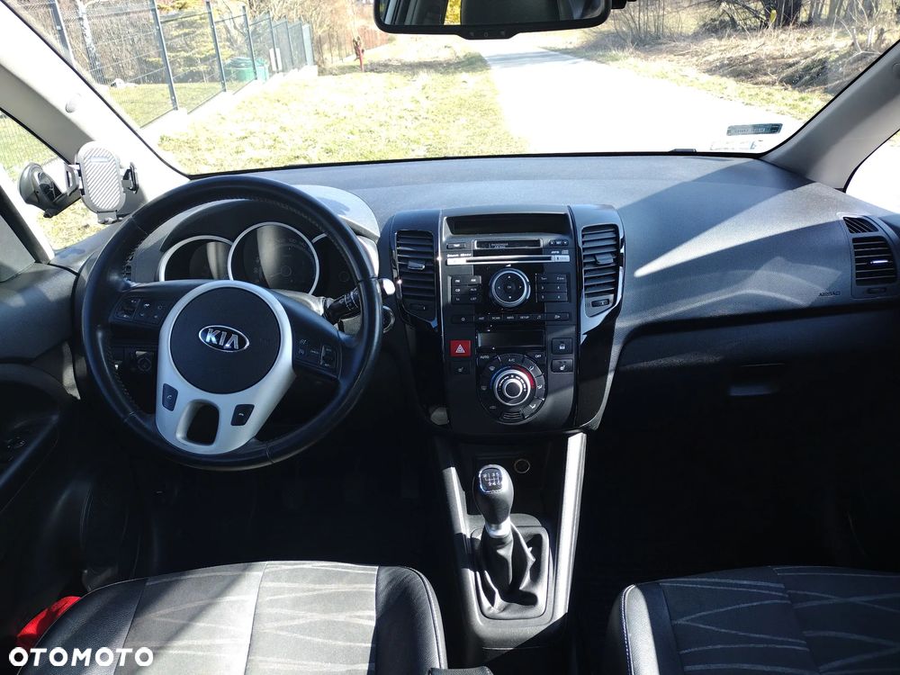 Kia Venga - 4