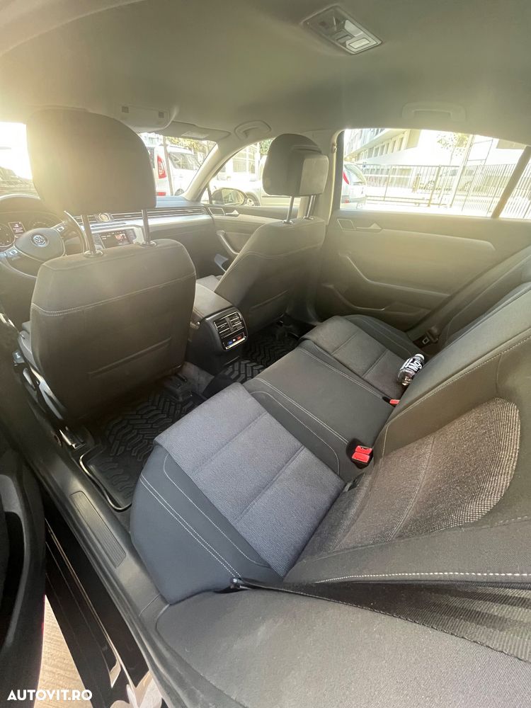 Volkswagen Passat Variant 1.6 TDI SCR DSG Comfortline - 9