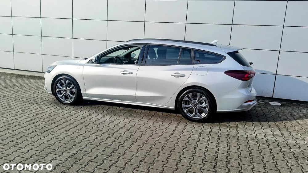Ford Focus 1.0 EcoBoost ST-Line X - 4