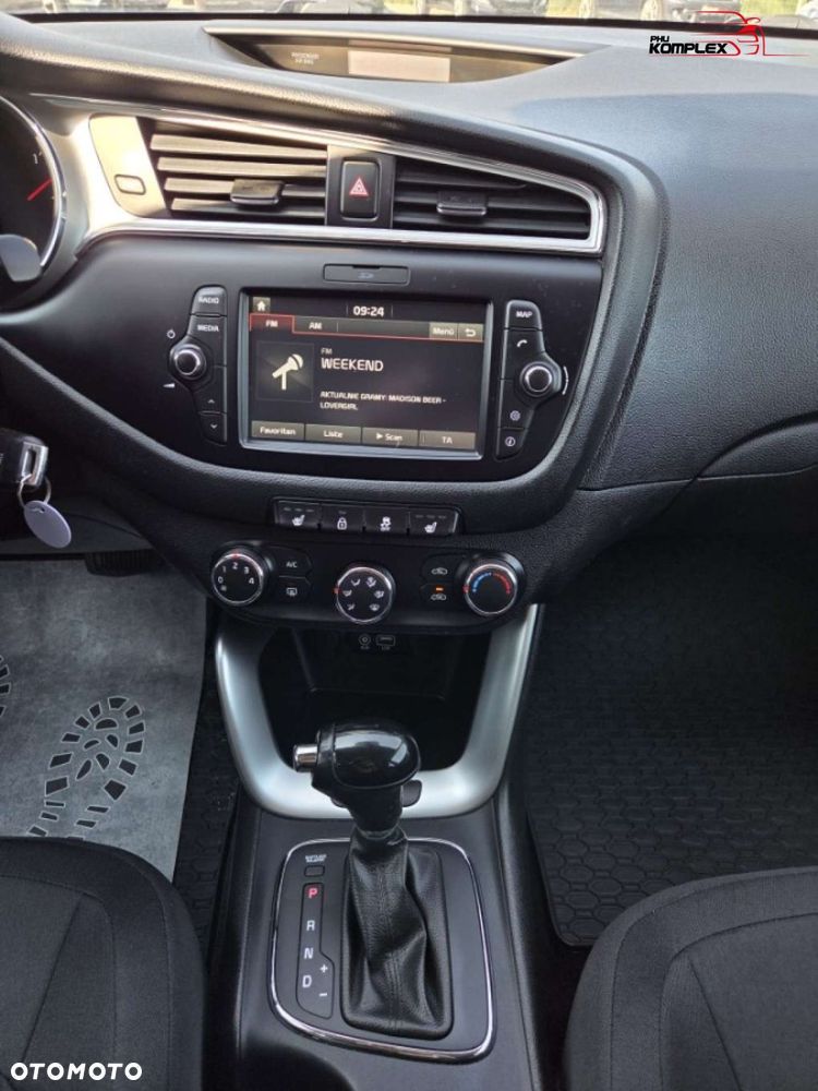 Kia Ceed - 16