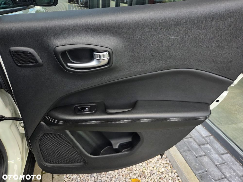 Jeep Compass 1.3 T-GDI 4xe Automatik Limited - 16