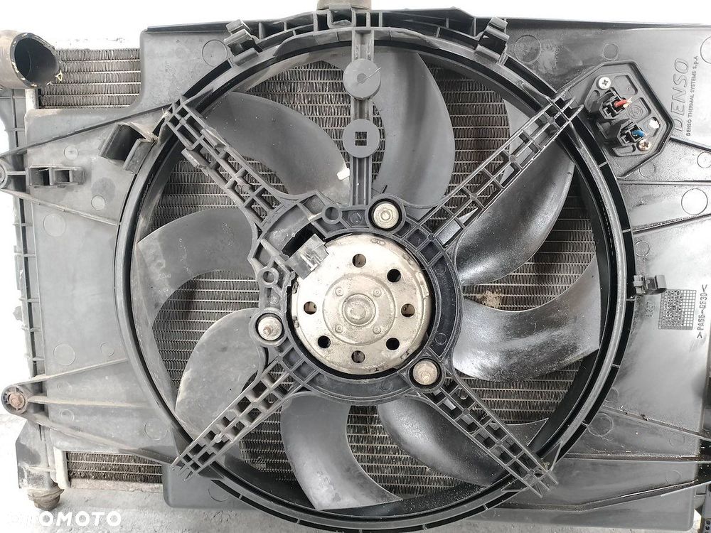 CHŁODNICA WODY Z WENTYLATOREM ALFA ROMEO GT II 836000100 1.9 JTD - 5