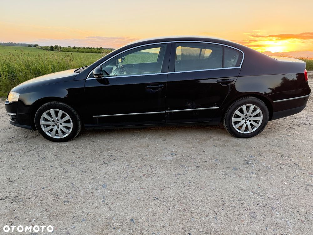 Volkswagen Passat 2.0 TDI DPF Comfortline - 8