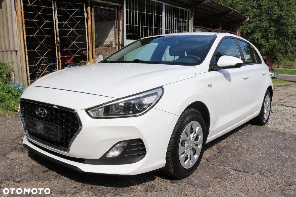 Hyundai i30 blue 1.4 Style - 2