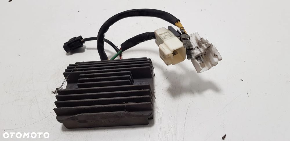 Piaggio MP3 125 Yourban Regulator Napięcia - 3