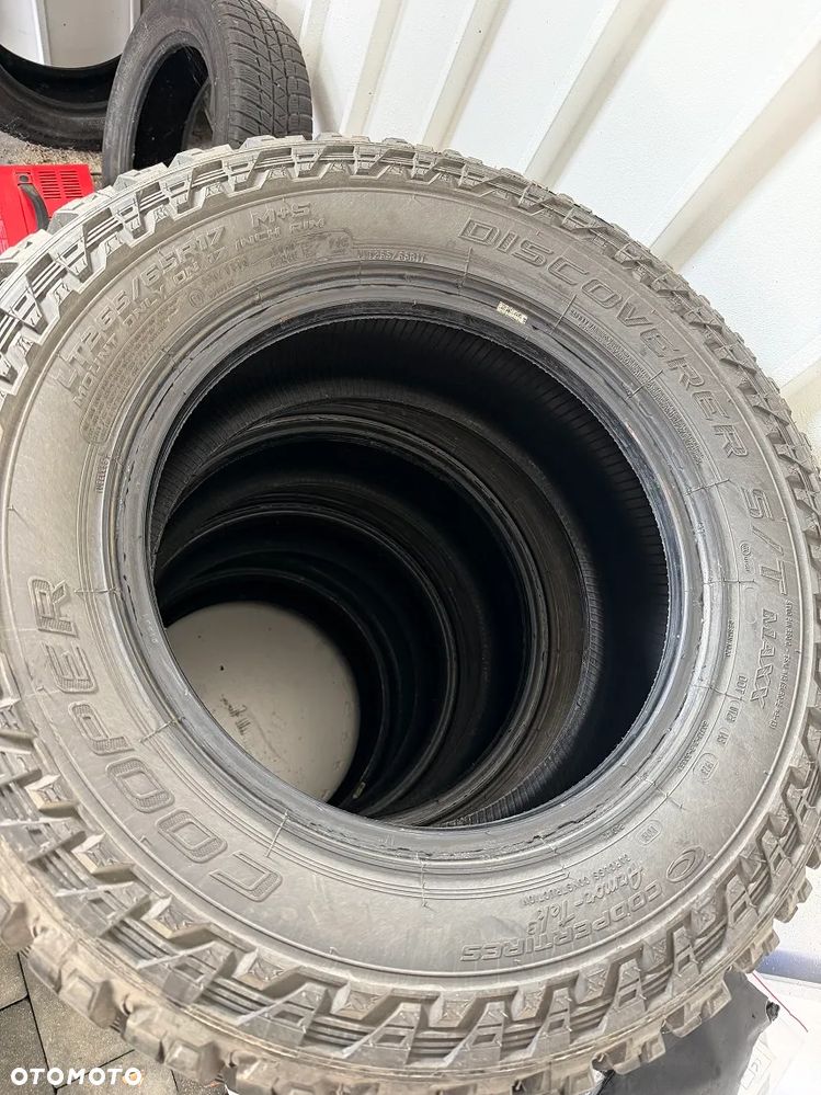 Toyota Hilux 4x4 Double Cab Duty - 12