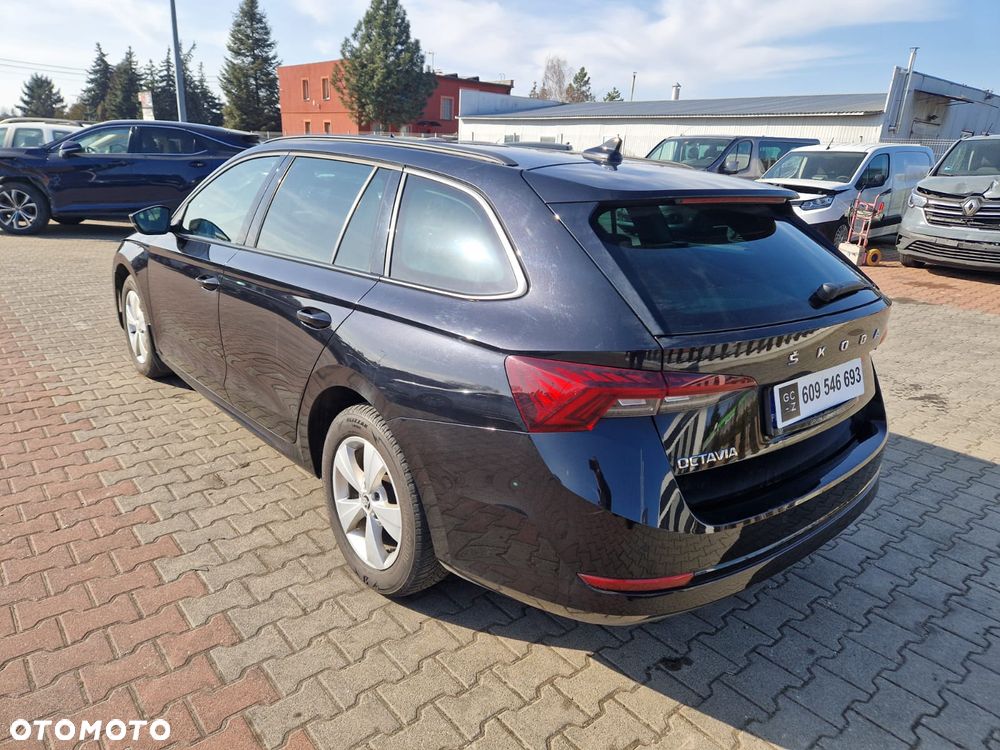 Skoda Octavia - 1
