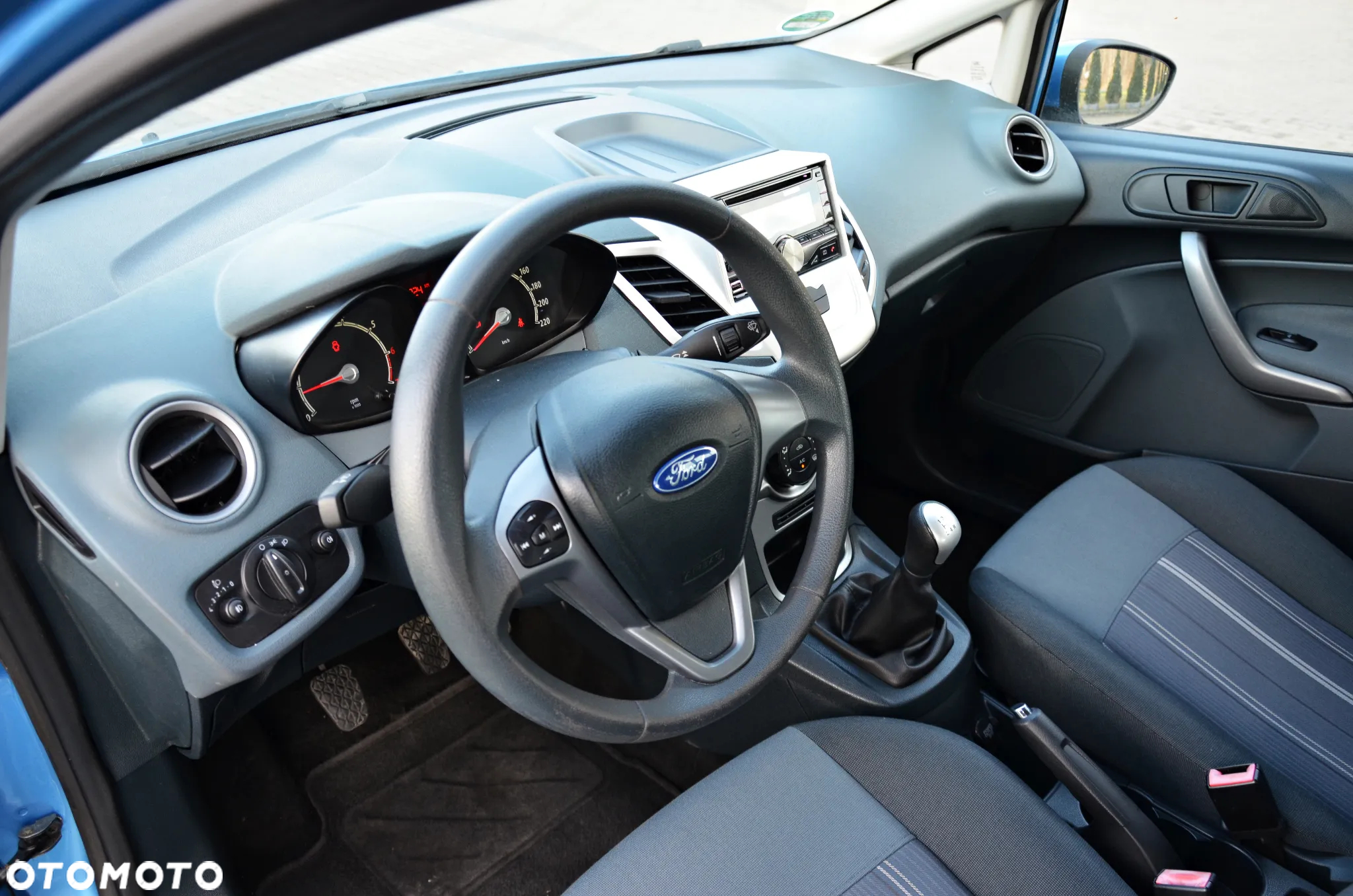 Ford Fiesta 1.25 Ghia - 27