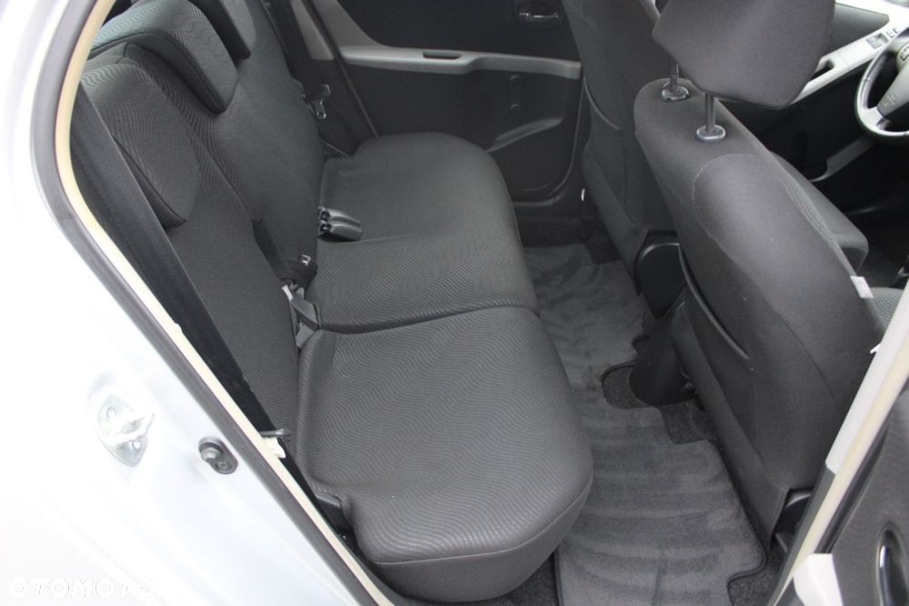 Toyota Yaris - 27