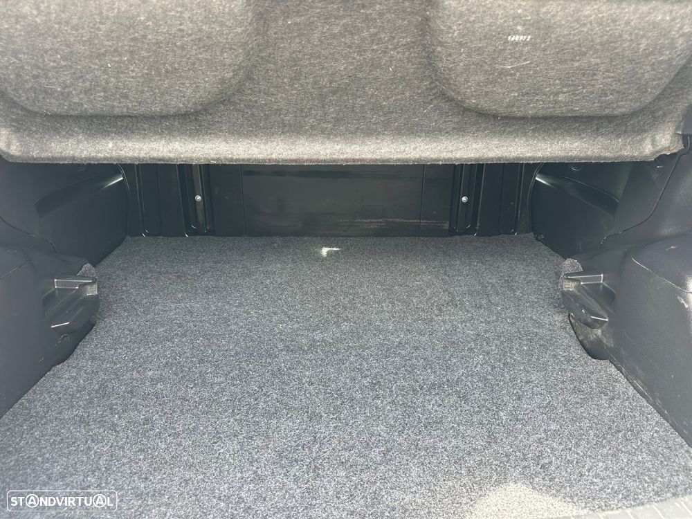 Toyota Yaris 1.4 D-4D AC - 14