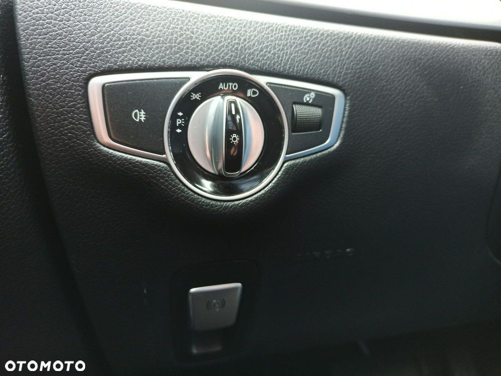 Mercedes-Benz Klasa E - 13