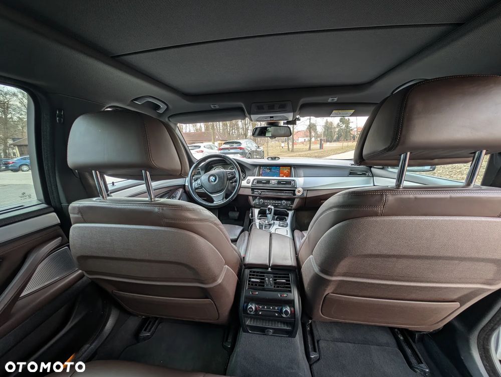 BMW Seria 5 528i xDrive Luxury Line - 10
