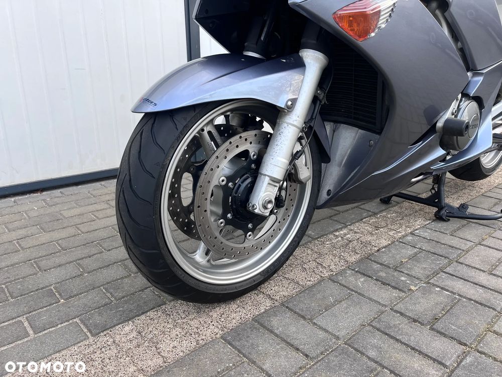 Yamaha FJR - 10