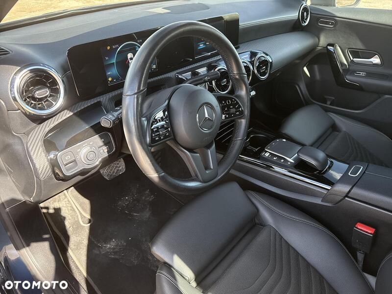 Mercedes-Benz Klasa A 180 7G-DCT - 10