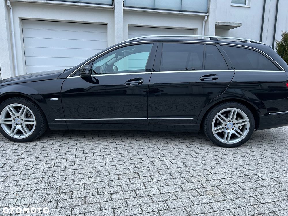 Mercedes-Benz Klasa C 350 CDI DPF 4Matic 7G-TRONIC BlueEFFICIENCY Elegance - 3