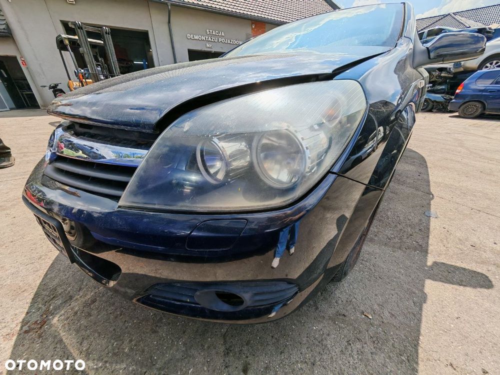 Lampy przód P/L Opel Astra H 3D 2006 rok, 1910 cm3 110 kw, GTC - 6