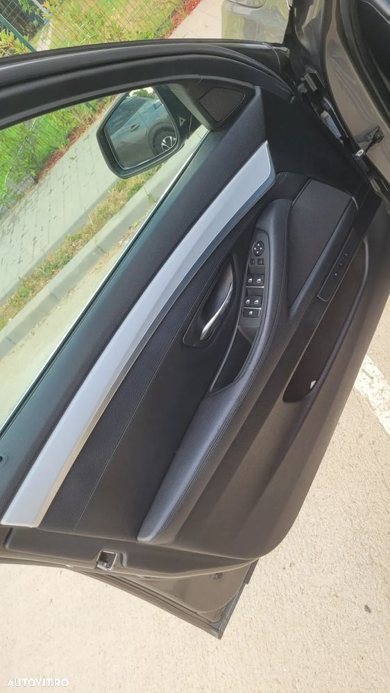 BMW Seria 5 528i xDrive AT - 9