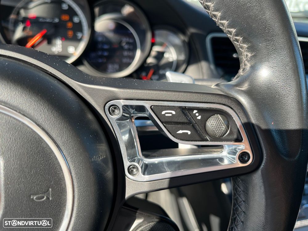 Porsche 911 (991) Turbo S PDK - 44