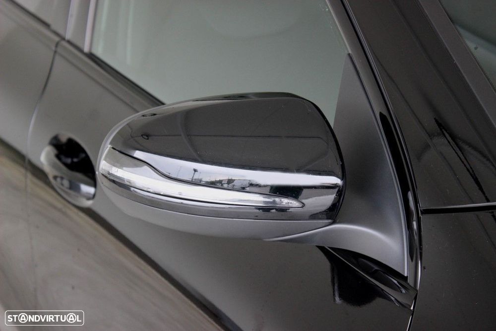 Mercedes-Benz GLA 180 d AMG Line - 8