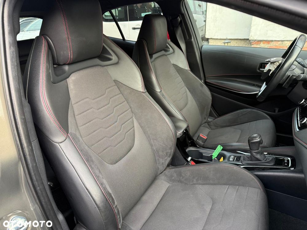 Toyota Corolla 2.0 Hybrid Executive - 20