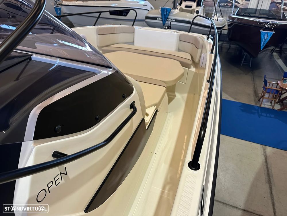 Quicksilver Activ 805 Open - 23