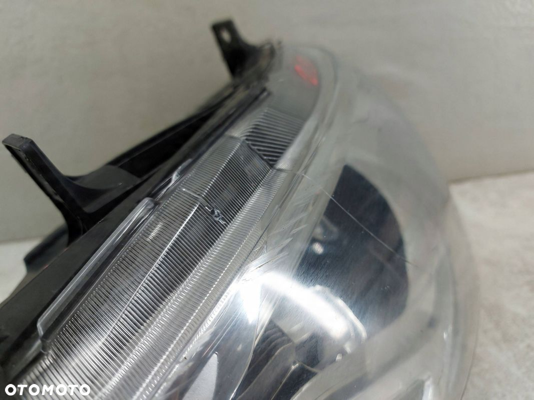 Mercedes Sprinter 907 W907 W910 18- Prawa Lampa przednia przód reflektor - 5