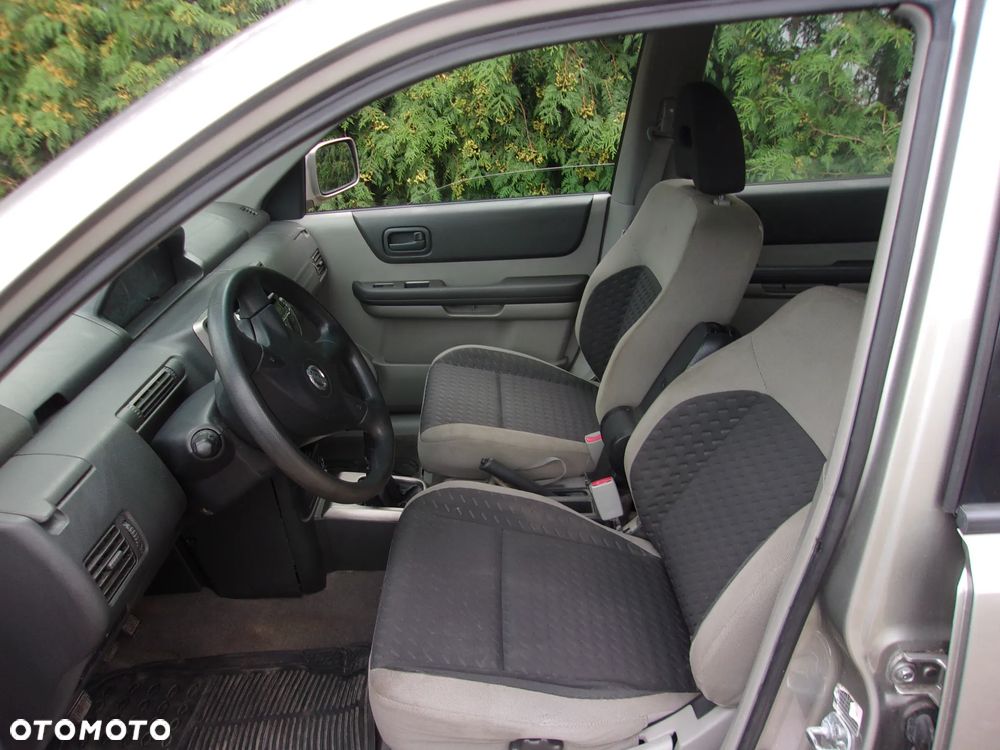 Nissan X-Trail 2.0 Comfort - 12