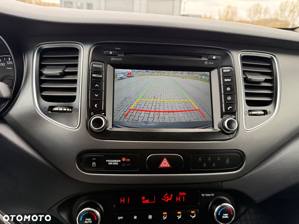 Kia Carens 1.6 GDI Dream-Team Edition - 25