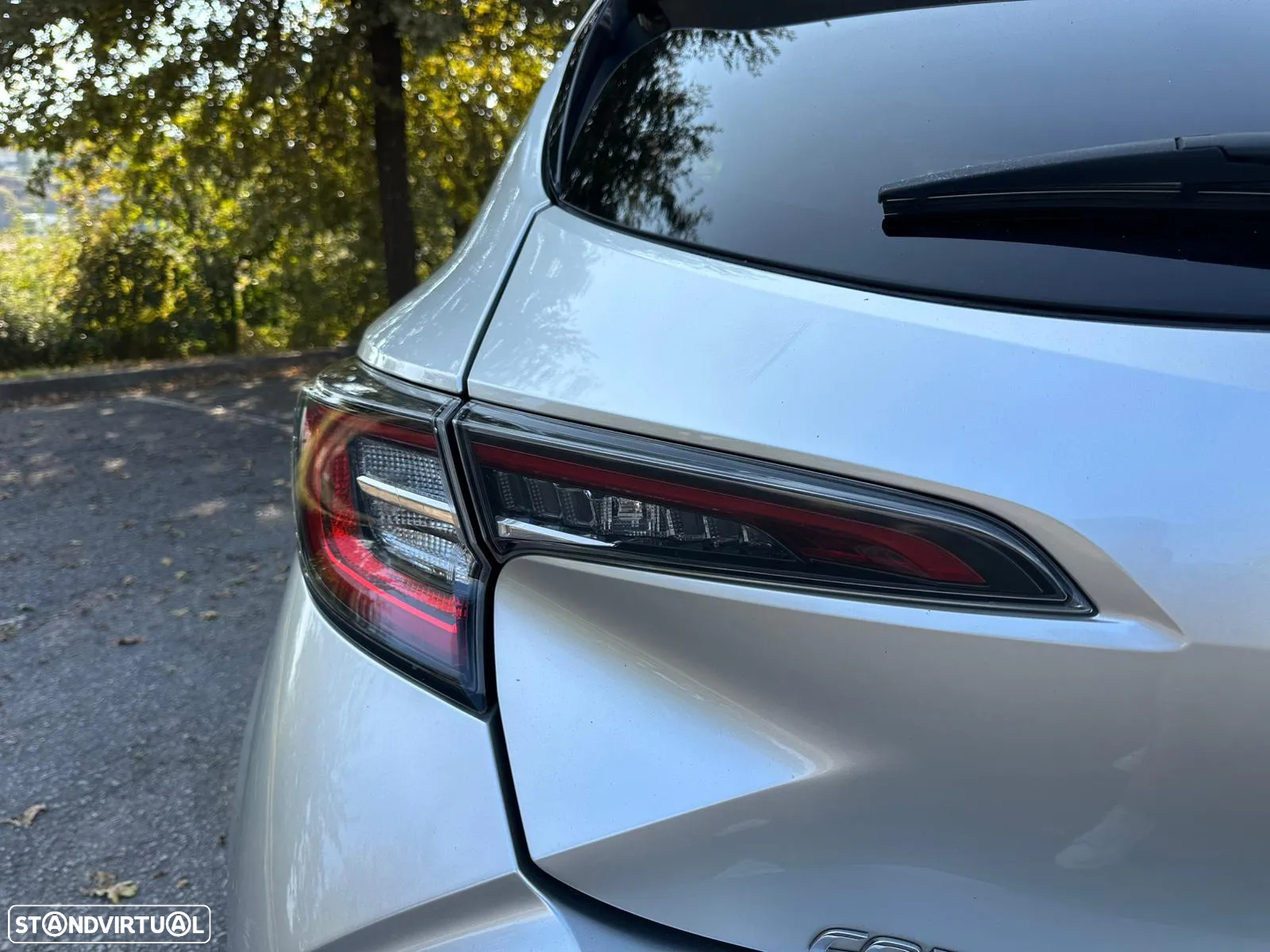 Toyota Corolla 2.0 Hybrid Square Collection - 15