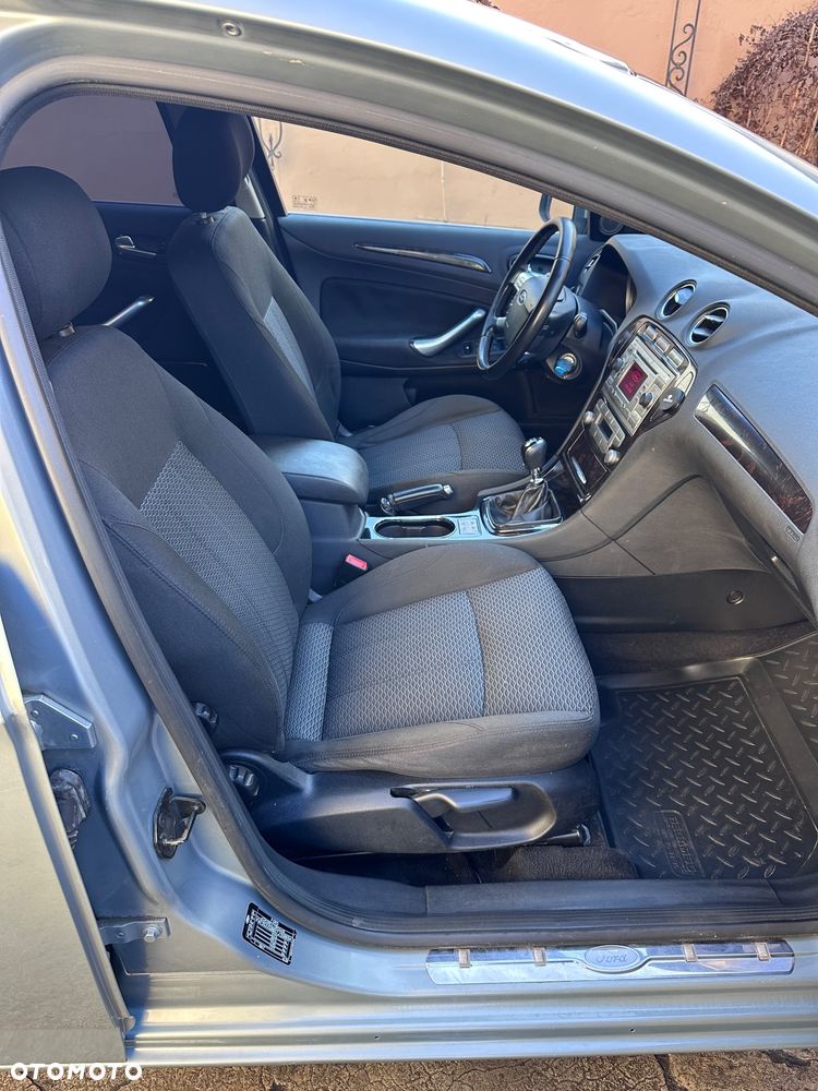 Ford Mondeo 2.0 TDCi Titanium - 24