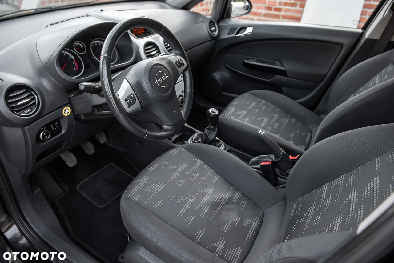 Opel Corsa 1.2 16V Essentia - 16