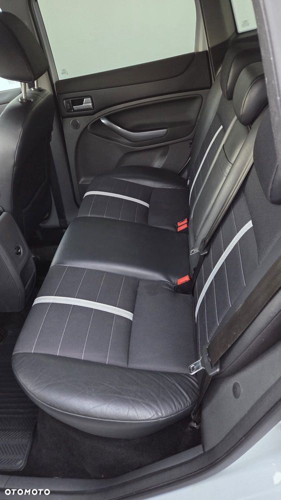 Ford Kuga - 18