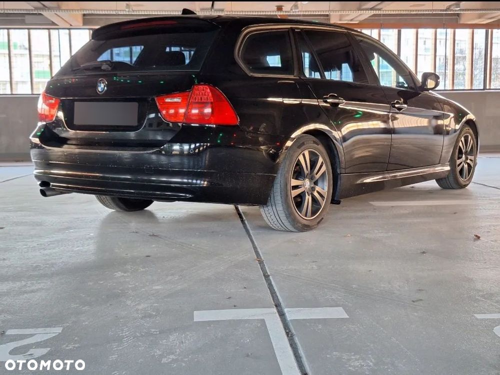 BMW Seria 3 318d DPF Edition Sport - 2