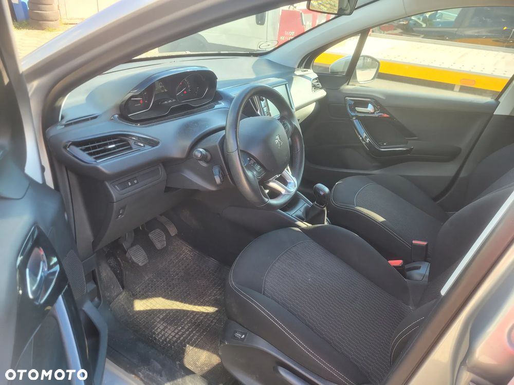 Peugeot 208 Blue-HDi 100 Stop&Start Allure - 16