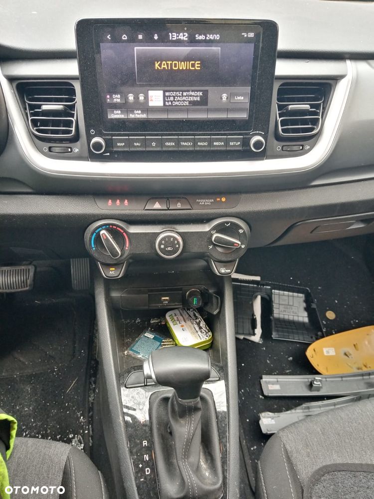 Kia Stonic 2025 photo 3