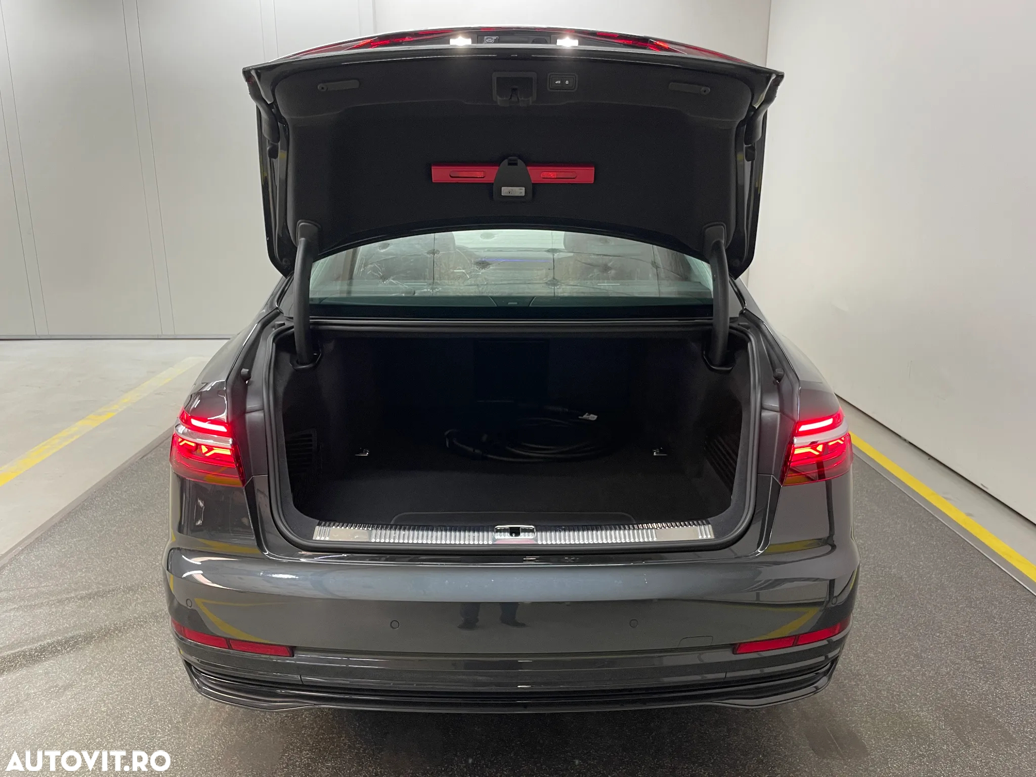 Audi A8 60 TFSI e quattro Tiptronic PHEV - 10