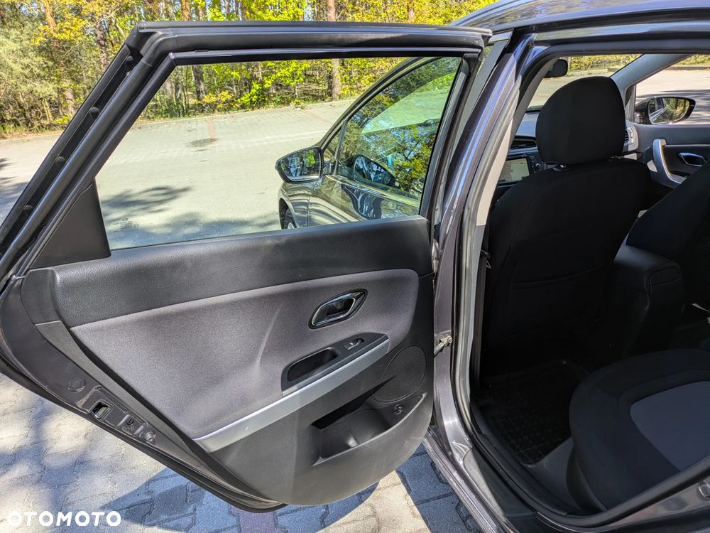 Kia Ceed 1.6 CRDi M - 11