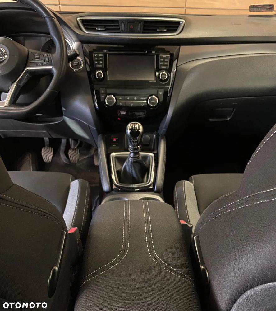 Nissan Qashqai 1.6 DIG-T N-Connecta - 15