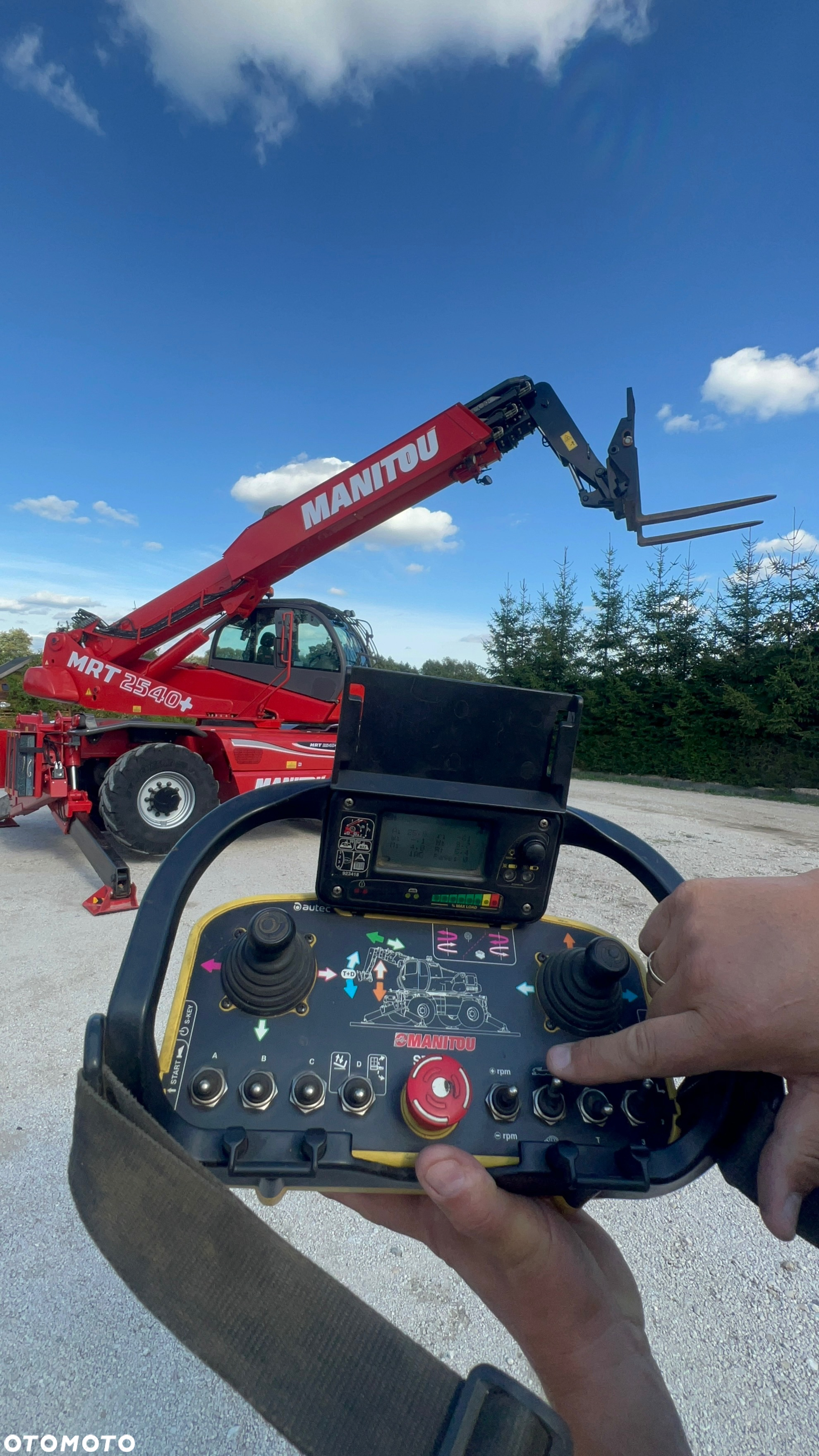 Manitou MANITOU ŁADOWARKA ROTO  widły  Manitou MRT 2540 Privilege Plus PILOT obrotowa 360 dodatkowa hydraulika  2150 2540 1840 2550 wys 24,6m zasięg 17.5 tony silnik MERCEDES opony Michelin 110kw ks.serw 2015r 1 wł manitka roto ładowarka obrotowa - 6