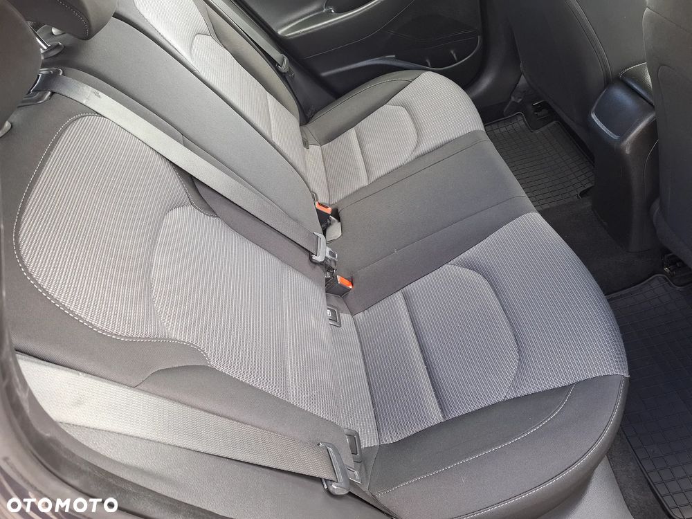 Hyundai i30 1.4 Classic + - 19
