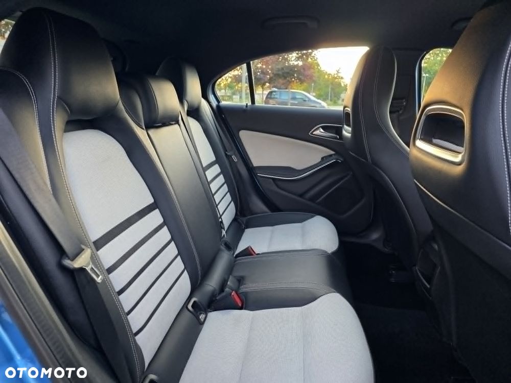 Mercedes-Benz Klasa A 180 BlueEfficiency Edition Style - 12