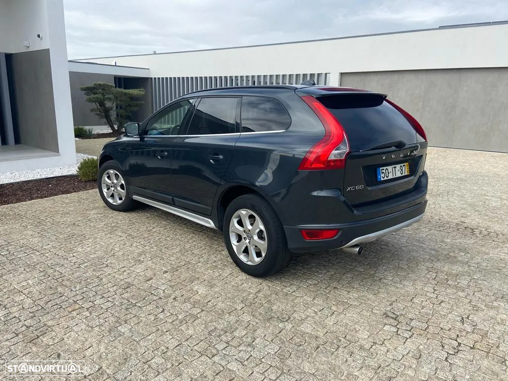 Volvo XC 60 D5 Summum - 4
