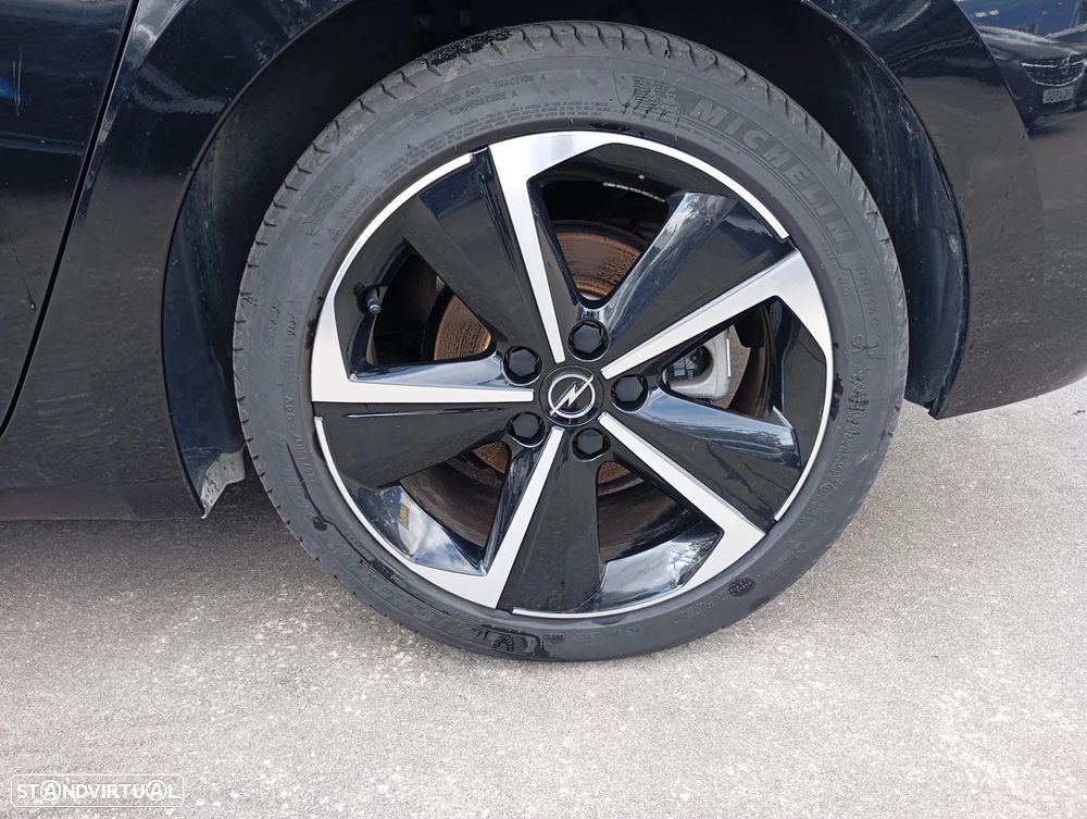 Opel Astra 1.2 T Elegance - 11